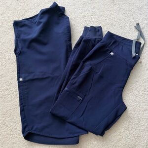 Figs Women's Navy Scrub Set